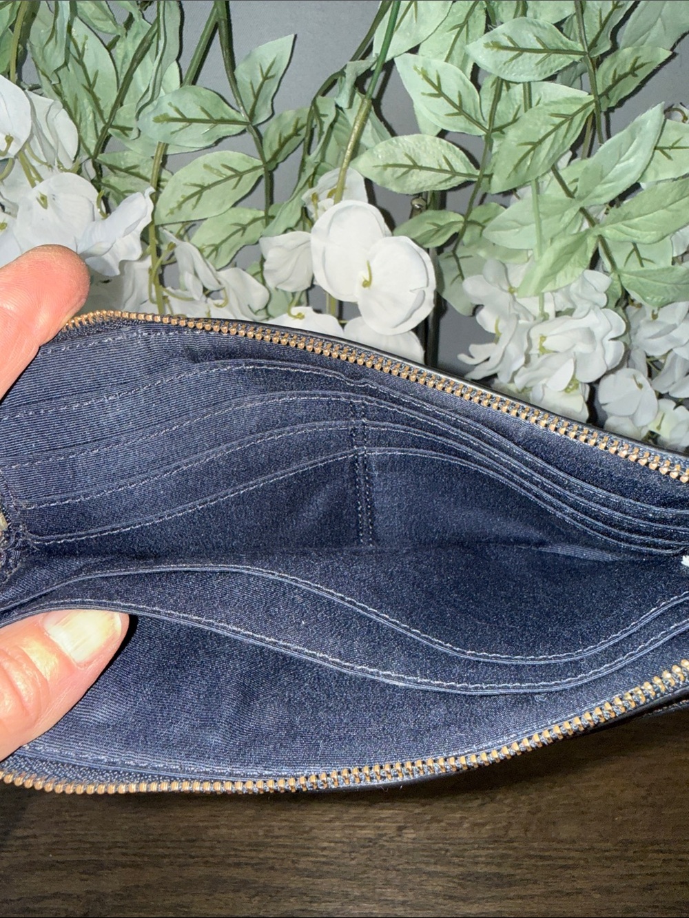 Coach NWOT double zip Tan Signature Canvas Wristlet with Navy Leather Trim - Picture 7 of 11